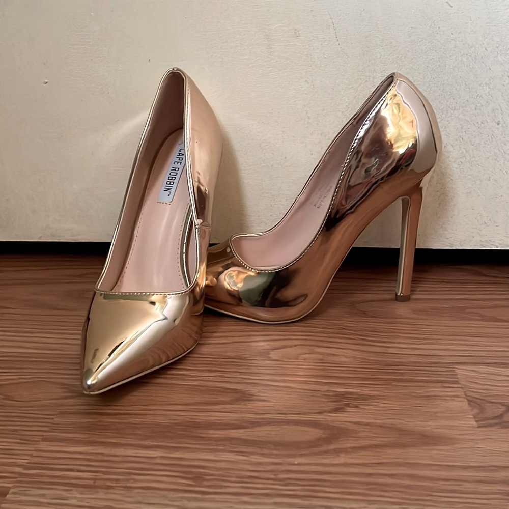 Rose gold 🌹 heels. Cape Robbin. EXCELLENT condition. Size 8.